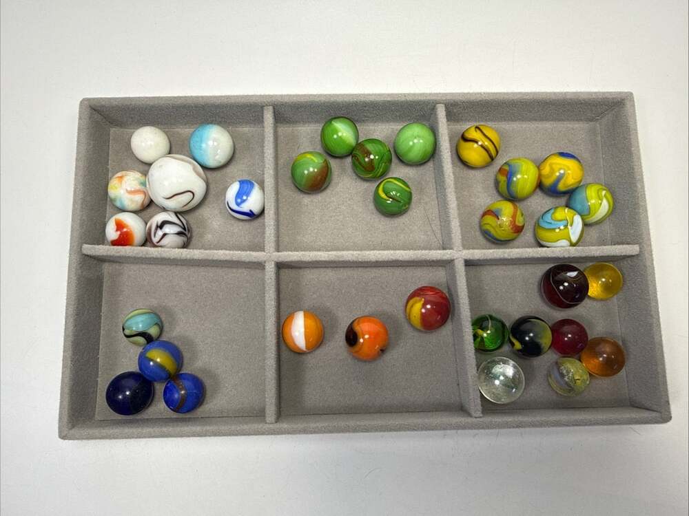 Vintage Lot Of 33 Akro Agate Peltier Vitro Art Swirl And More Glass Marbles